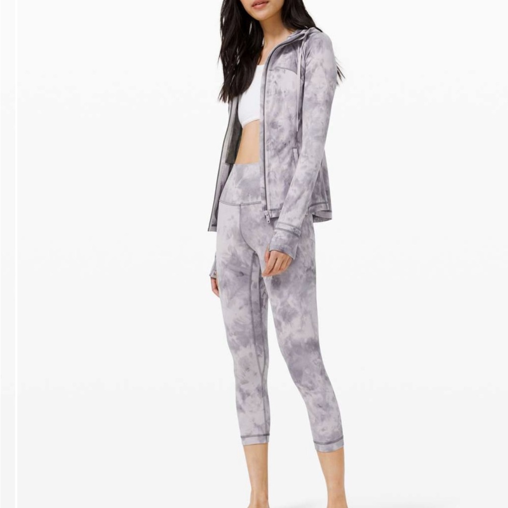 Lululemon NULU DEFINE jacket with hood DIMOND DYE SIZE-6 Clean